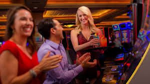 Sports betting section showing basketball and football options on 100jili